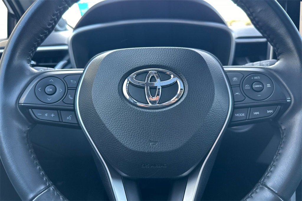 Used 2023 Toyota Corolla Cross XLE image 27