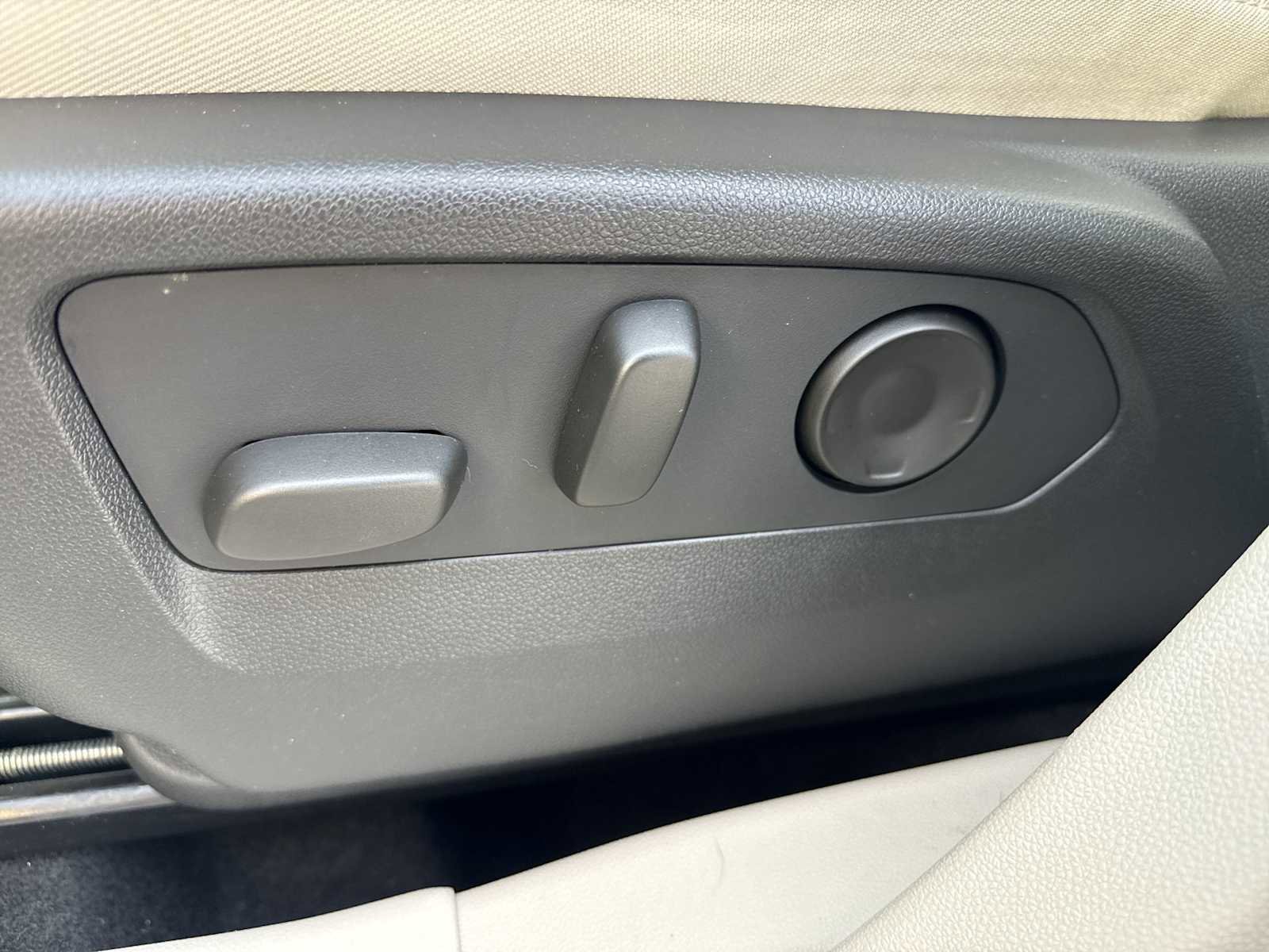 Certified 2021 Buick Envision Preferred FWD image 14