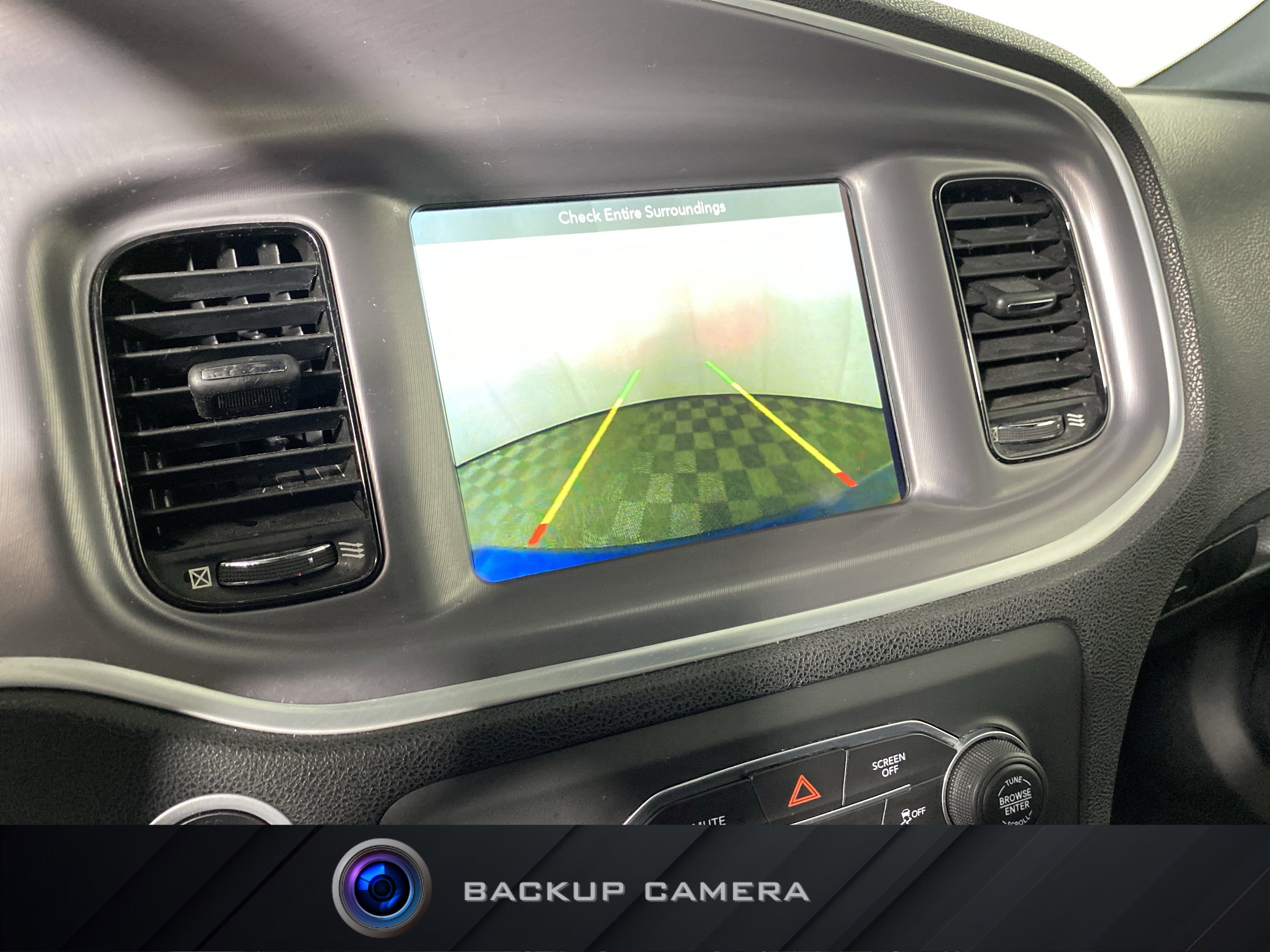 Used 2019 Dodge Charger SXT w/ Blacktop Package image 4