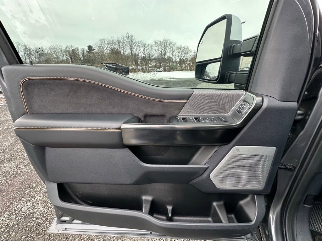 Used 2024 Ford F250 Platinum w/ Tremor Off-Road Package image 6