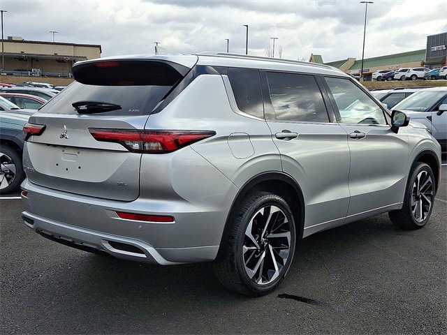 Used 2024 Mitsubishi Outlander SEL image 6