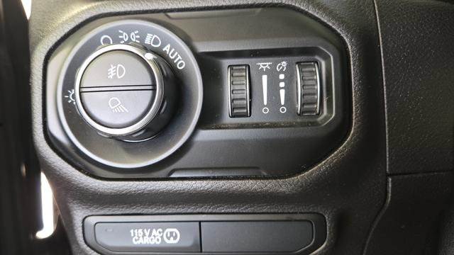Used 2020 Jeep Gladiator Rubicon AWD/4WD image 24