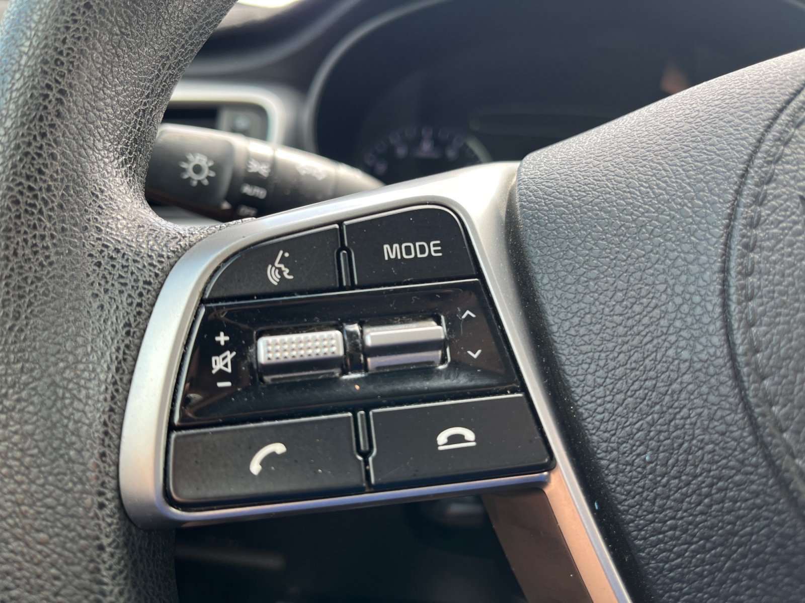 Used 2019 Kia Sorento L FWD image 19