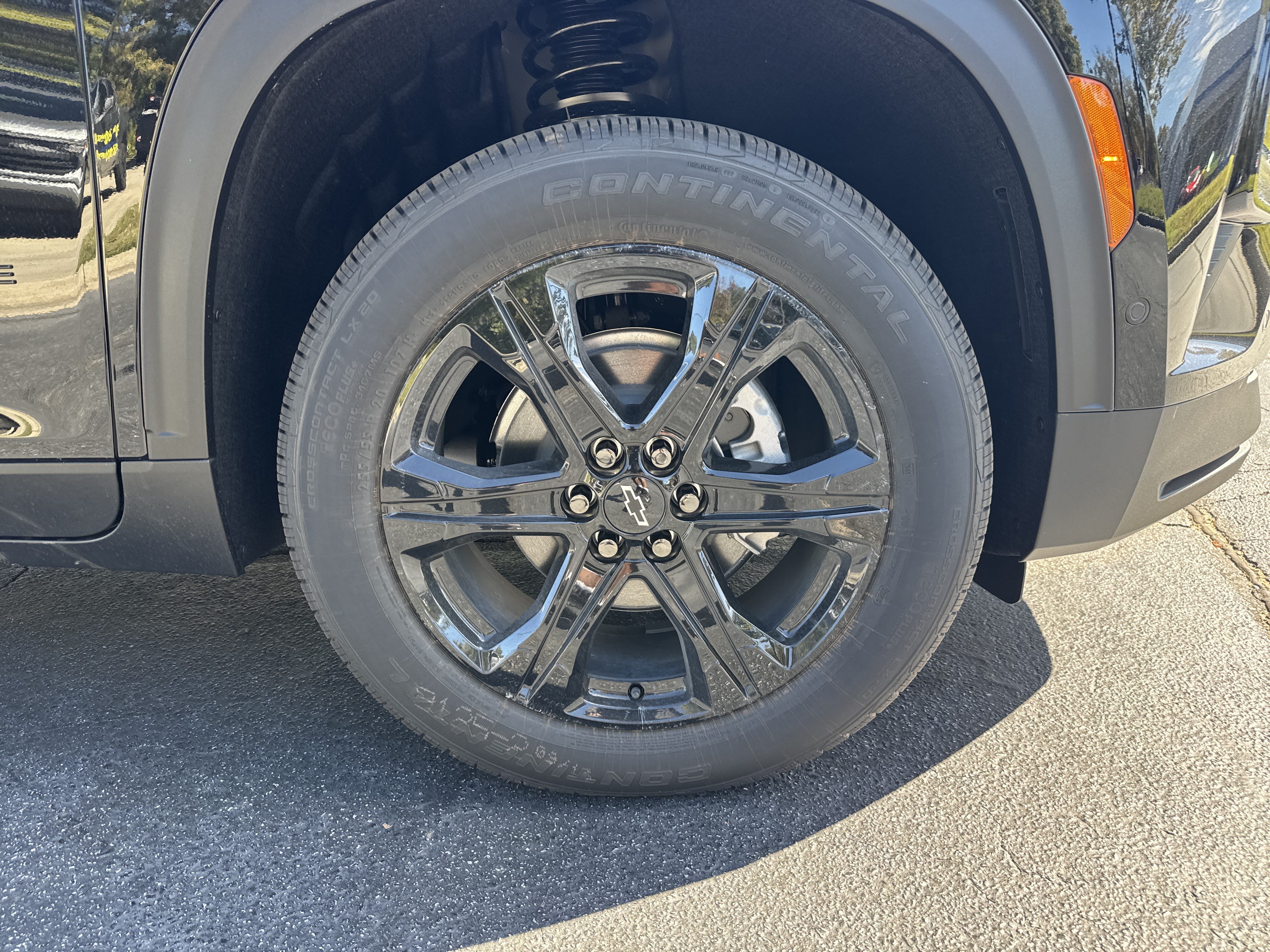 New 2027 Chevrolet Traverse LT w/ Enhanced Driving Package FWD image 12