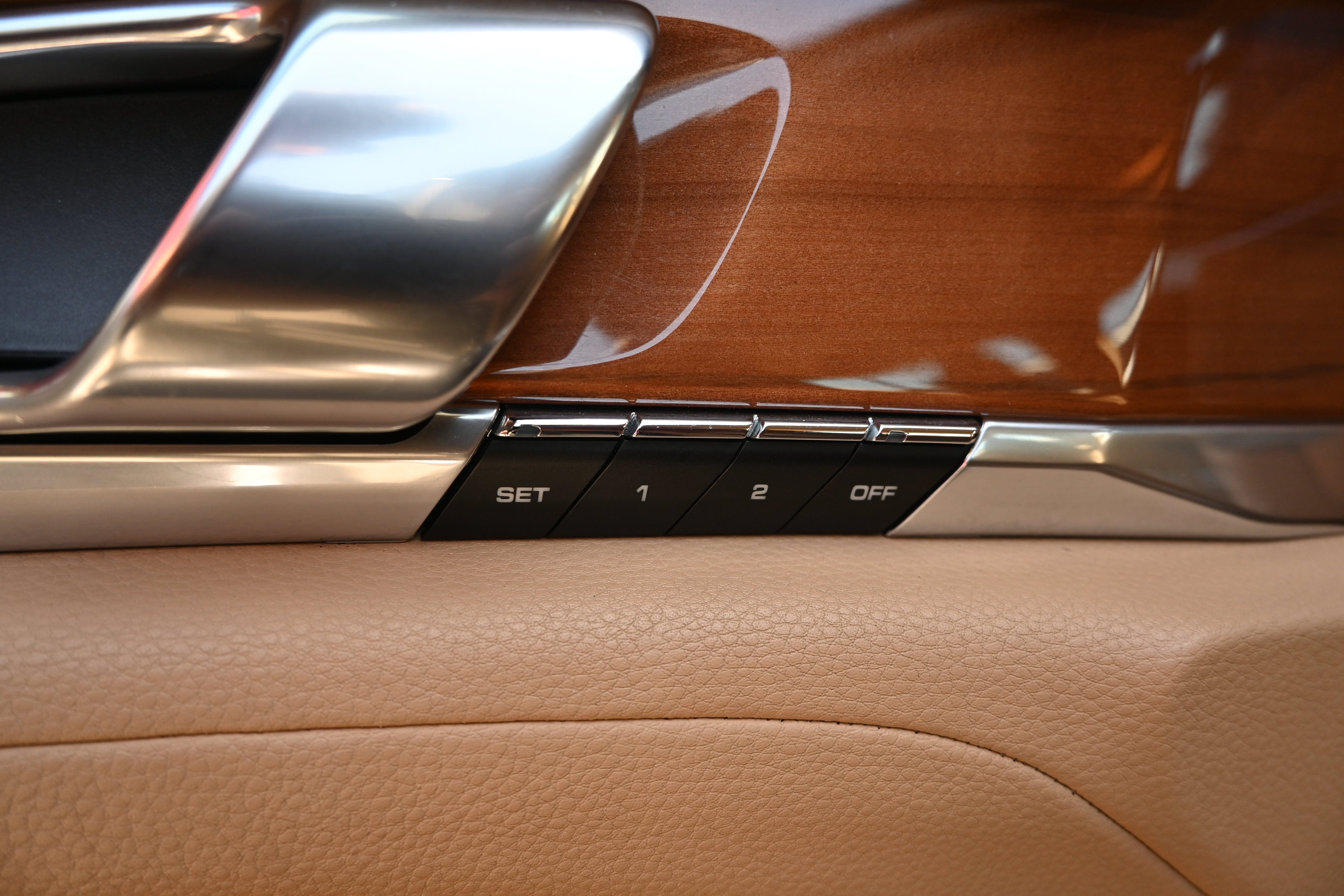 Used 2011 Porsche Panamera S RWD image 73