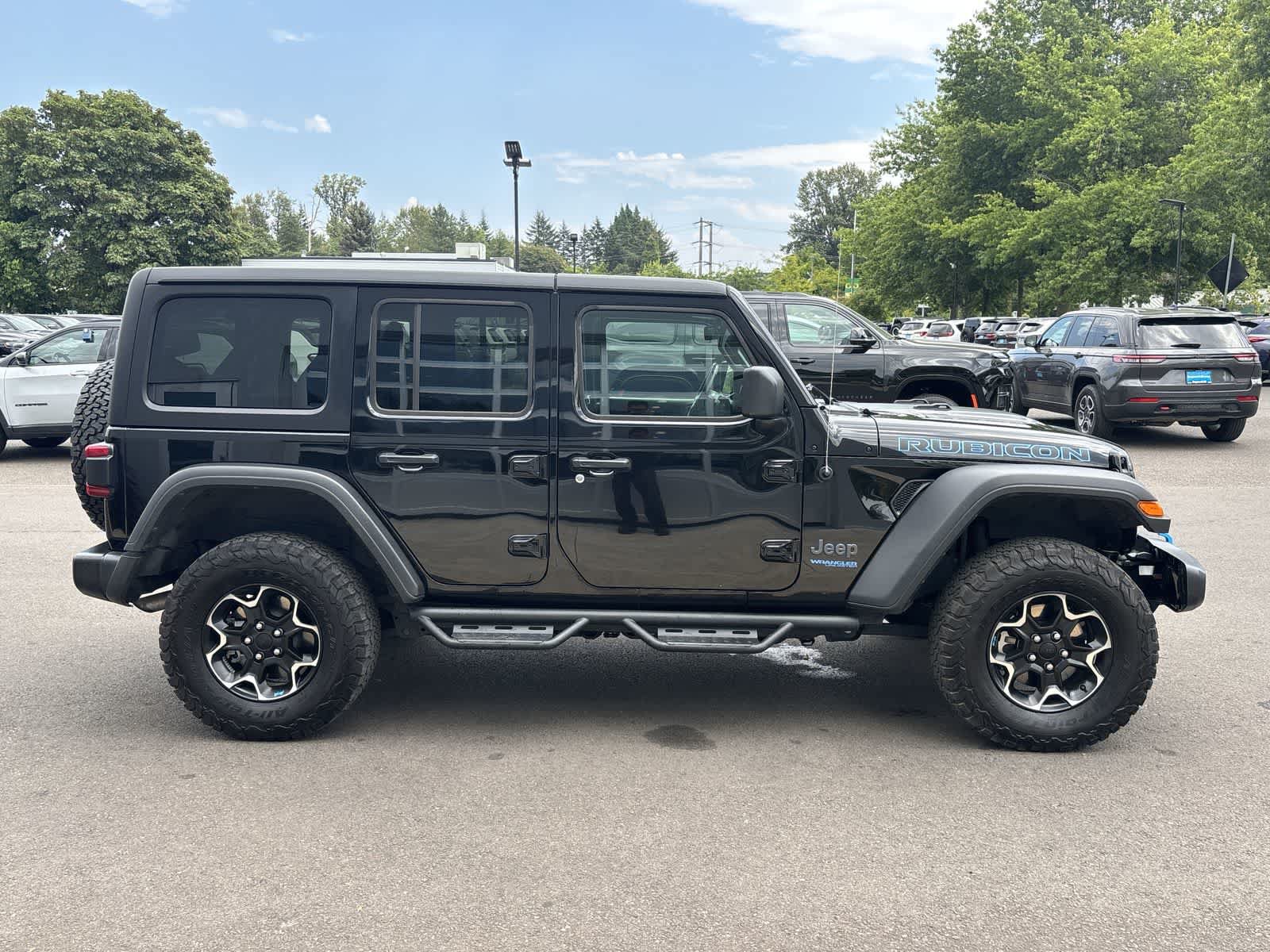 Used 2022 Jeep Wrangler Unlimited Rubicon 4xe w/ Cold Weather Group AWD/4WD image 6