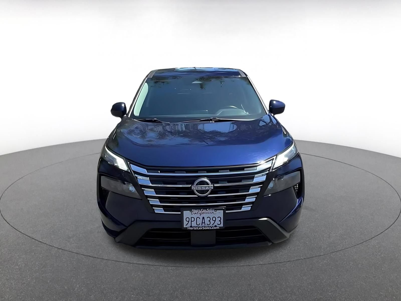Used 2025 Nissan Rogue SV AWD/4WD image 4