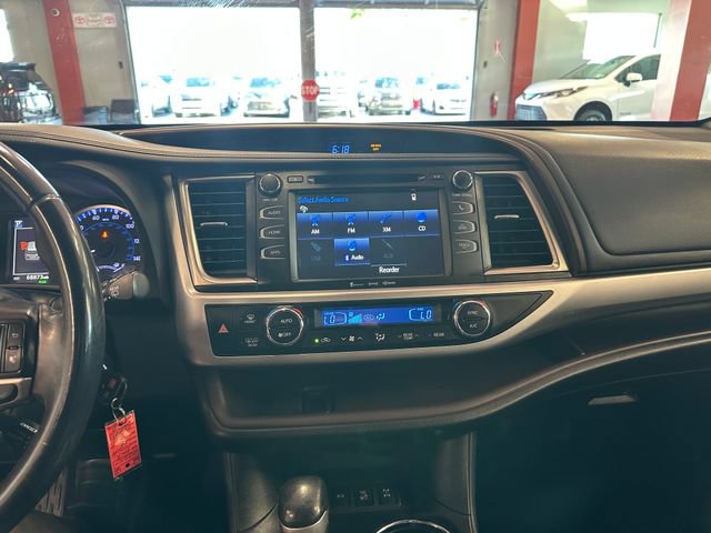 Certified 2019 Toyota Highlander Plus AWD/4WD image 16
