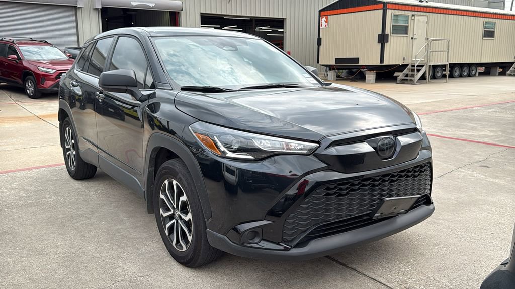 Used 2025 Toyota Corolla Cross AWD Hybrid image 2