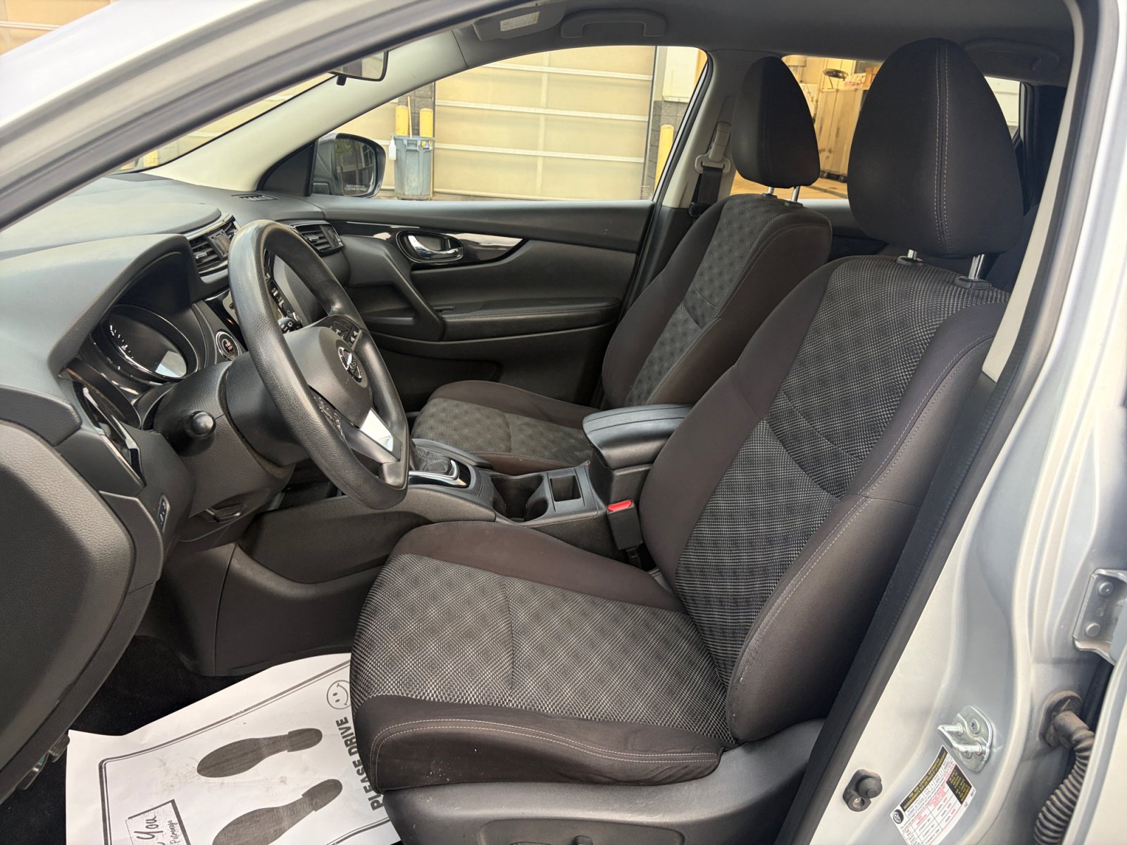 Used 2017 Nissan Rogue Sport SV FWD image 19