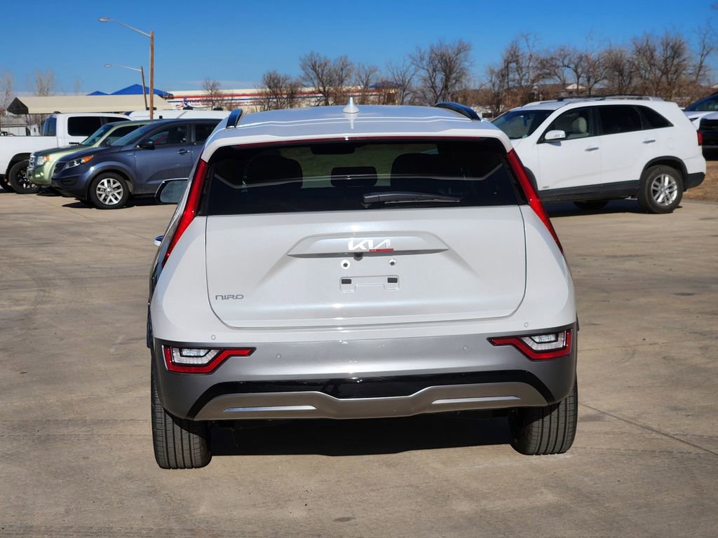 New 2025 Kia Niro Wave w/ Wave Preserve Package image 11