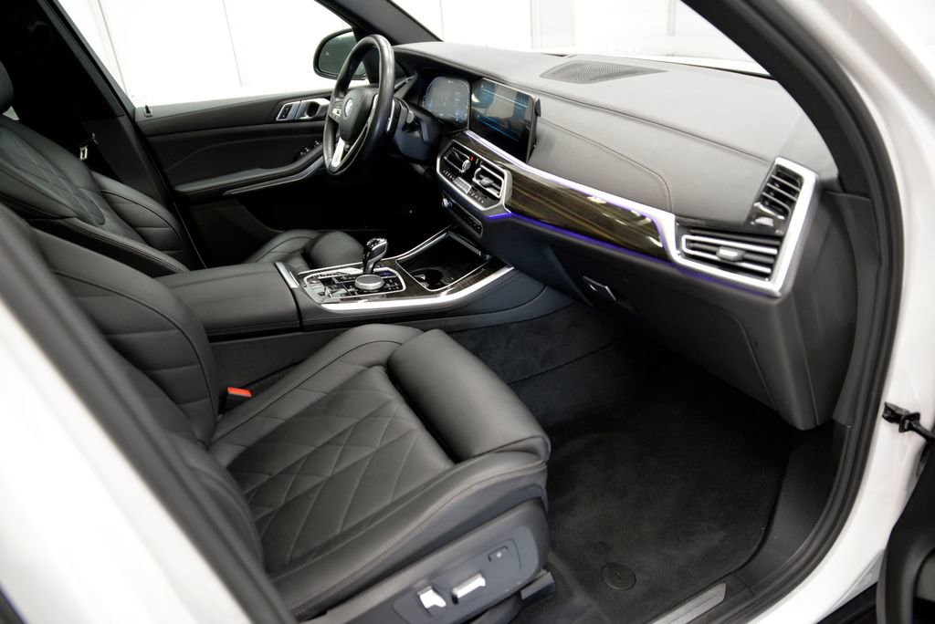 Used 2023 BMW X5 xDrive45e w/ Climate Comfort Package image 31