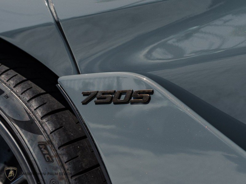 Used 2026 McLaren 750S RWD image 11