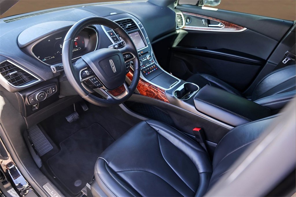 Used 2020 Lincoln Nautilus Reserve w/ Monochromatic Package image 10