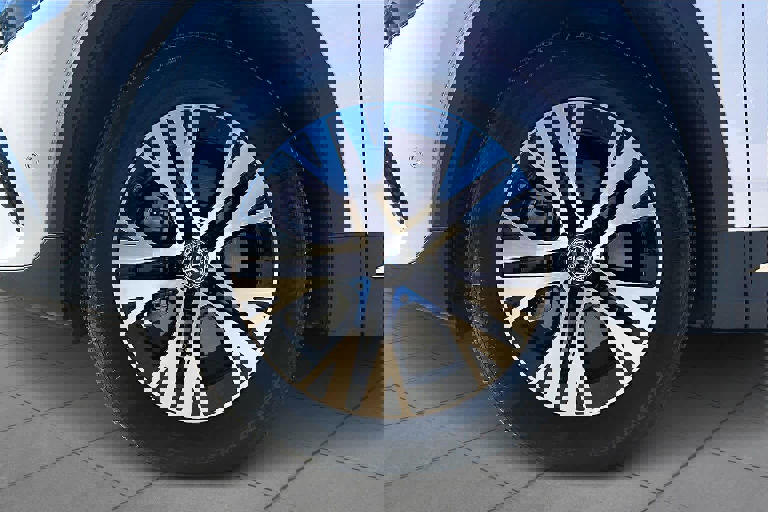 Used 2025 Mercedes-Benz GLA 250 image 10