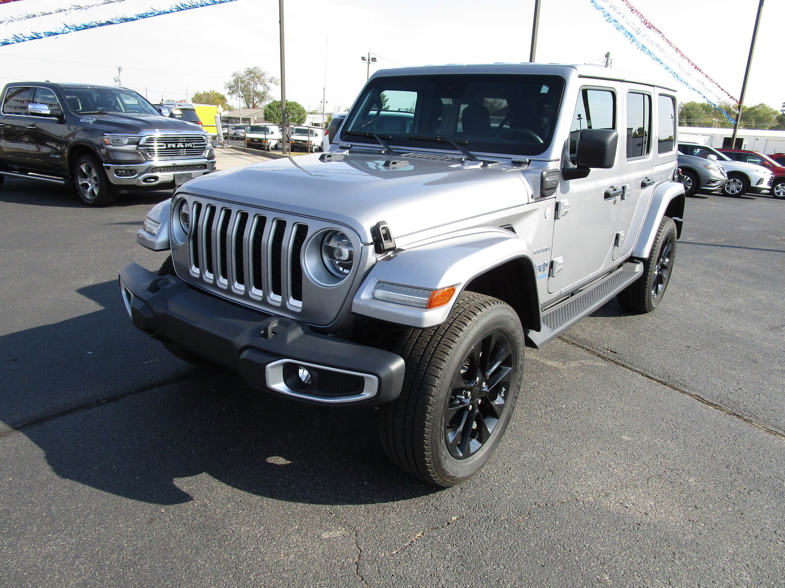 Used 2021 Jeep Wrangler Unlimited Sahara w/ Cold Weather Group image 6
