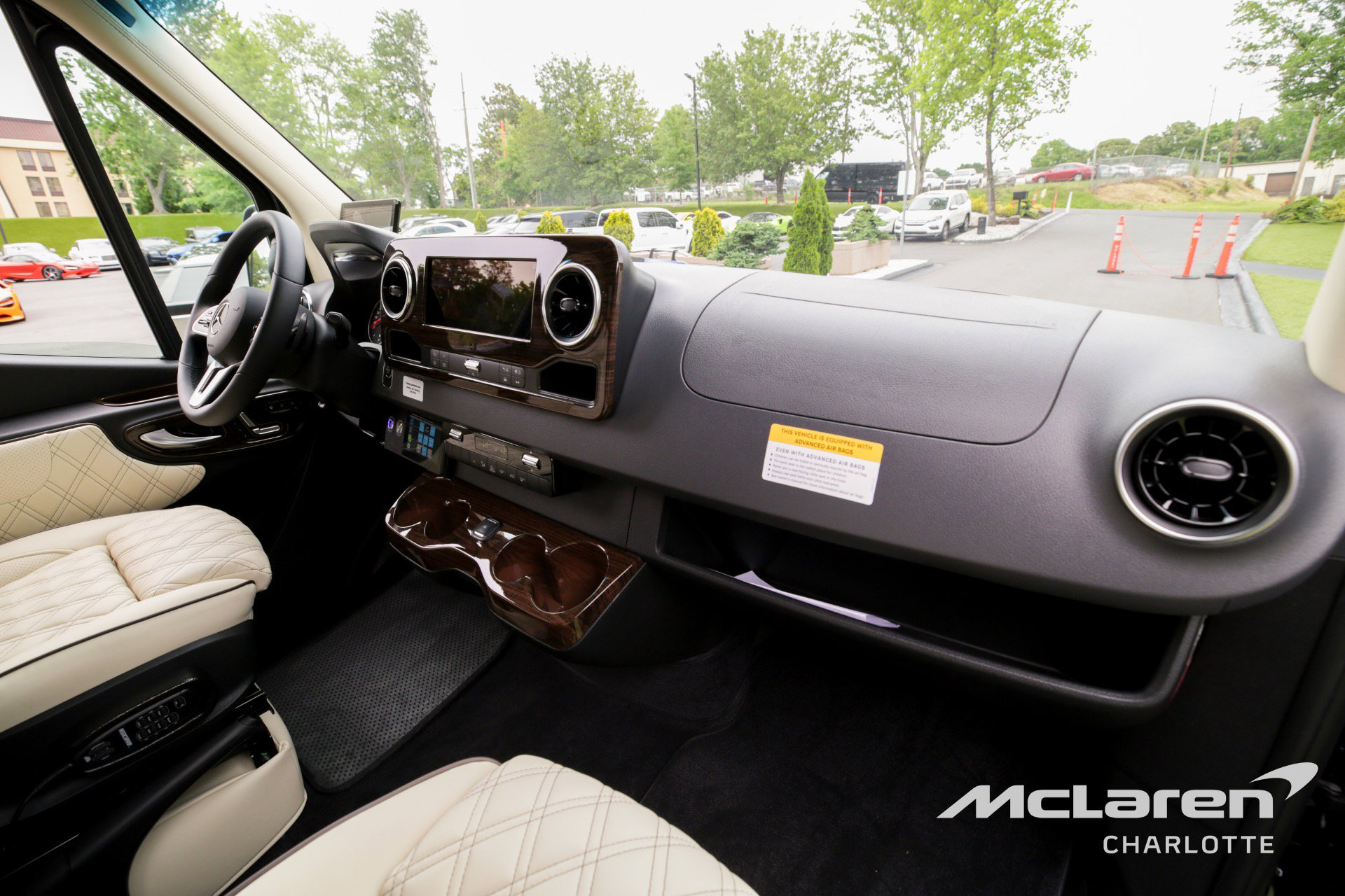 Used 2023 Mercedes-Benz Sprinter 3500 image 19