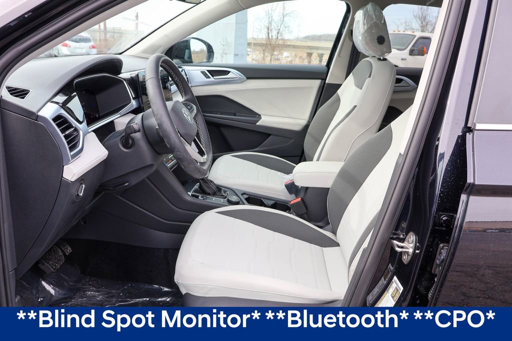 Used 2025 Volkswagen Taos SE image 5