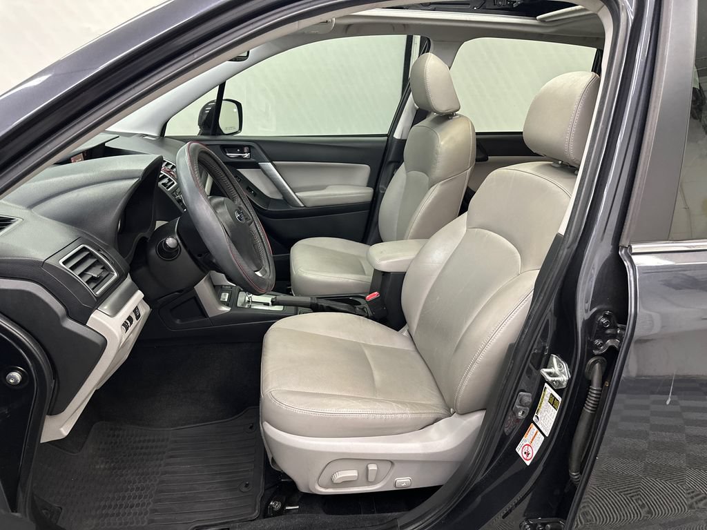 Used 2016 Subaru Forester 2.5i Limited AWD/4WD image 9