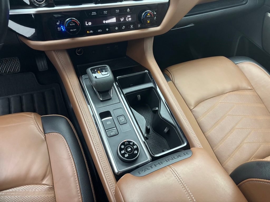 Used 2023 Nissan Pathfinder Platinum AWD/4WD image 27