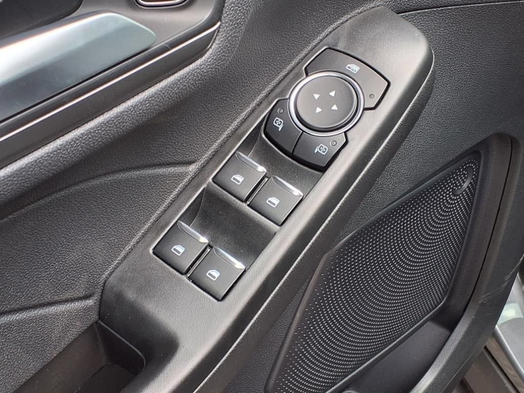 New 2024 Ford Escape SE FWD image 15