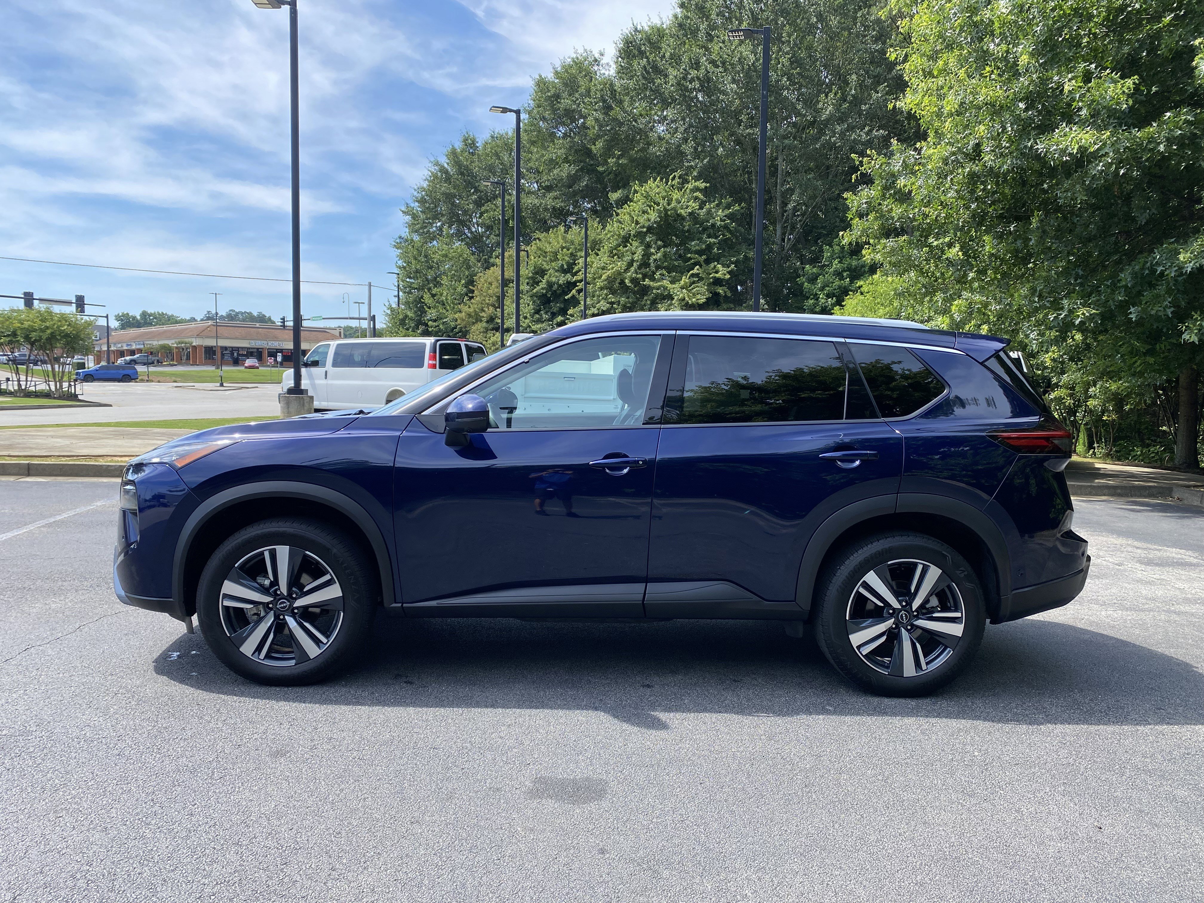 Used 2026 Nissan Rogue SL FWD image 6
