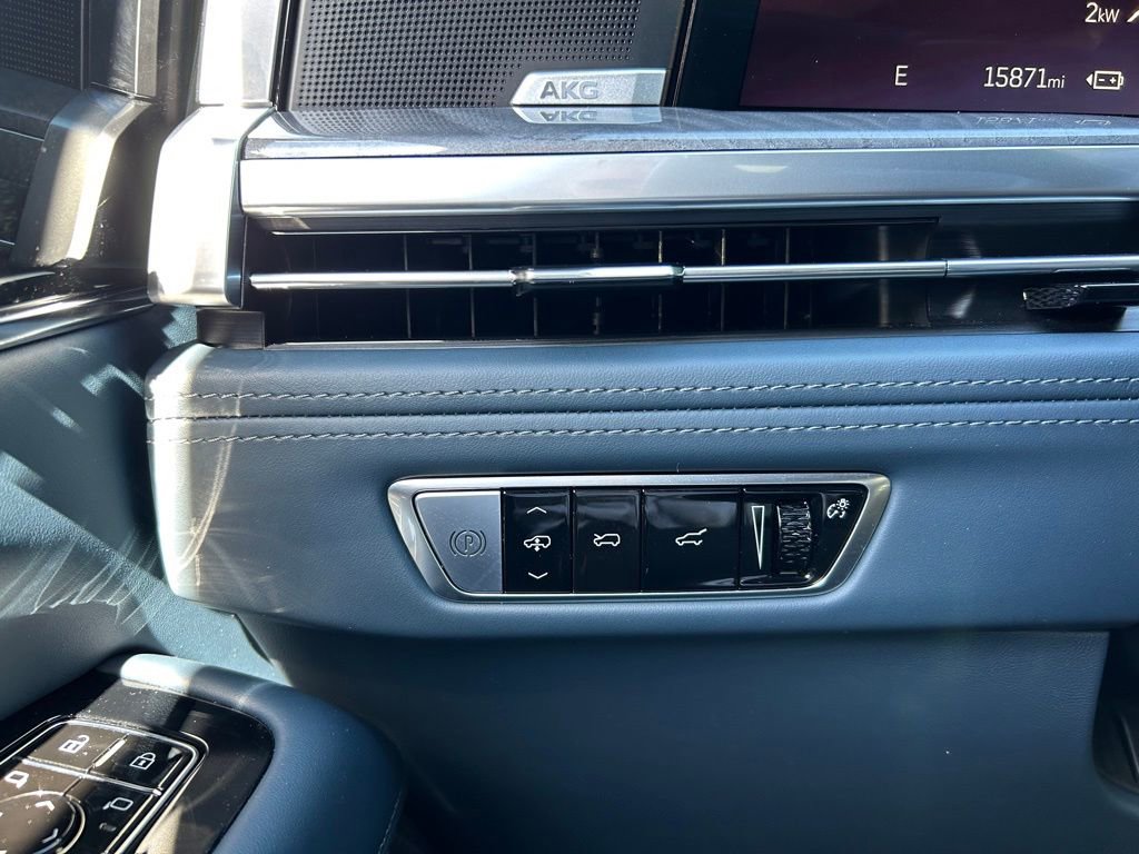 Used 2025 Cadillac Escalade IQ Luxury 2 w/ LPO, Premium Carpet Package AWD/4WD image 67