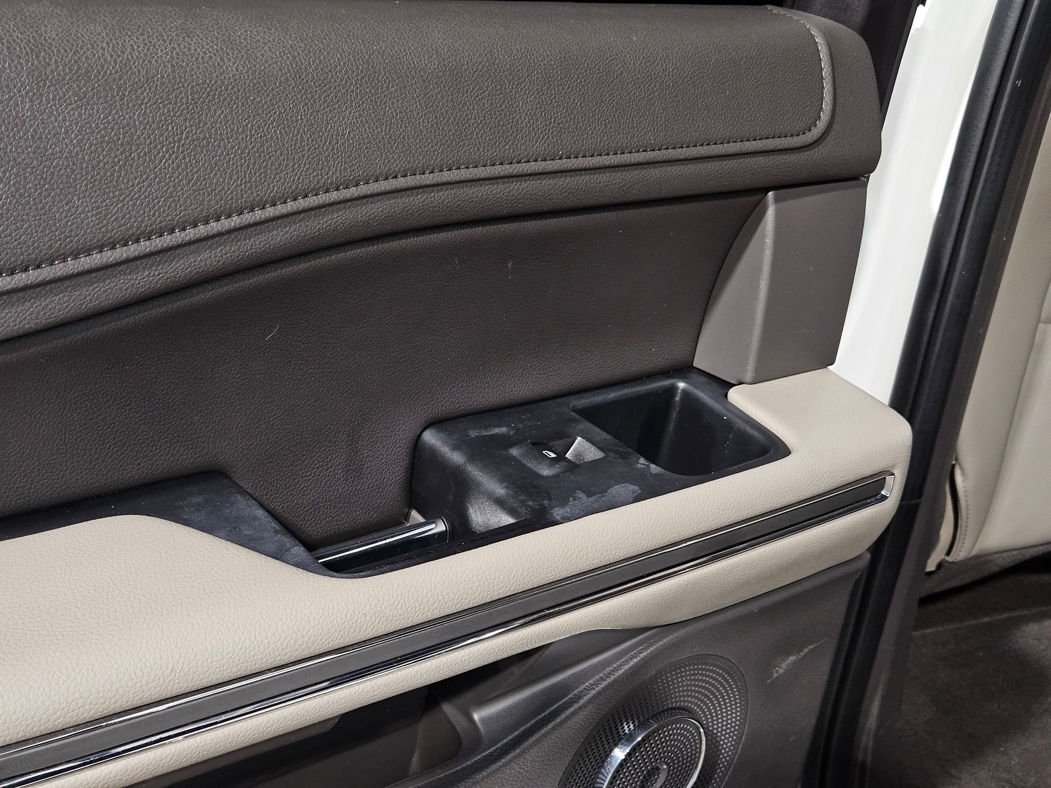 Used 2021 Ford Expedition Max XLT image 36