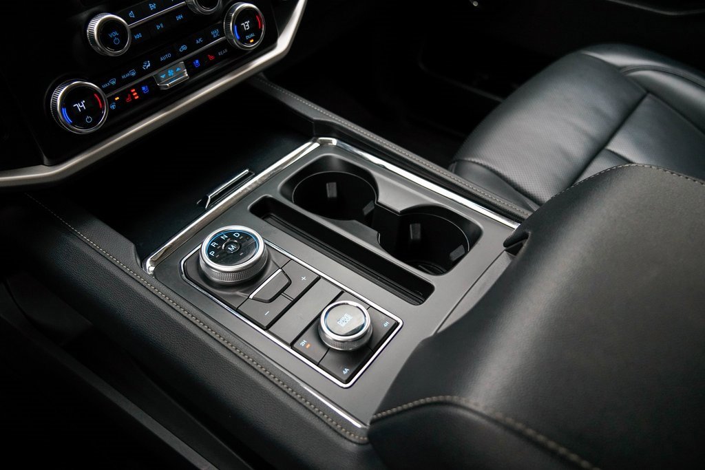 Used 2024 Ford Expedition Max XLT image 31