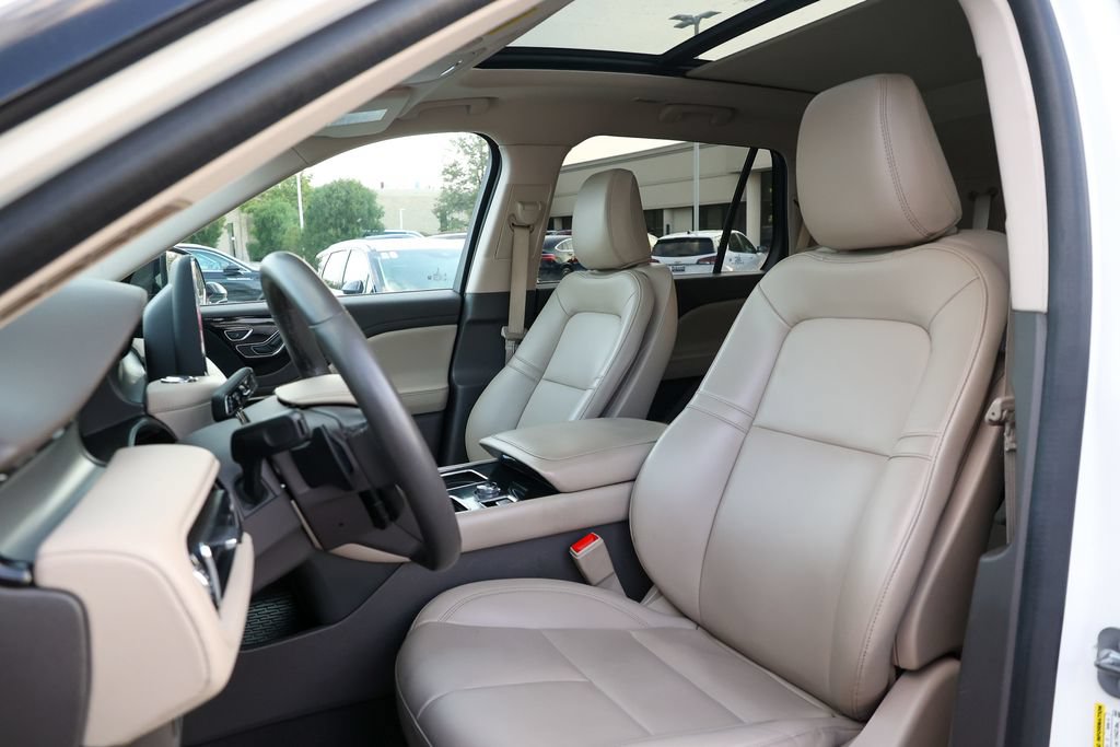 Used 2022 Lincoln Aviator AWD w/ Premium Package image 32