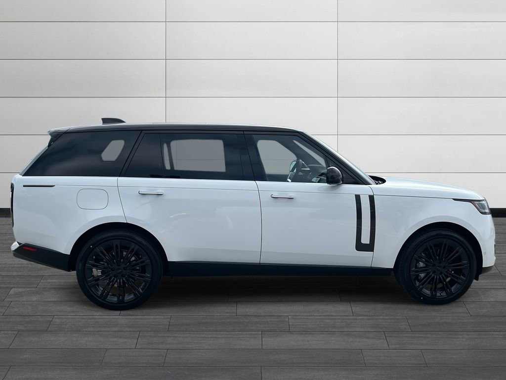 New 2026 Land Rover Range Rover Long Wheelbase SE AWD/4WD image 6