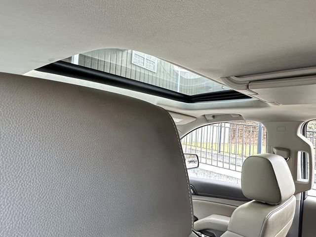 Used 2019 GMC Yukon XL SLT w/ Premium Edition image 34