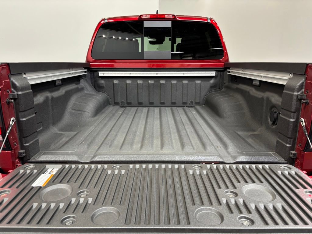 Used 2023 Nissan Frontier PRO-4X w/ Pro-4X Premium Package AWD/4WD image 22