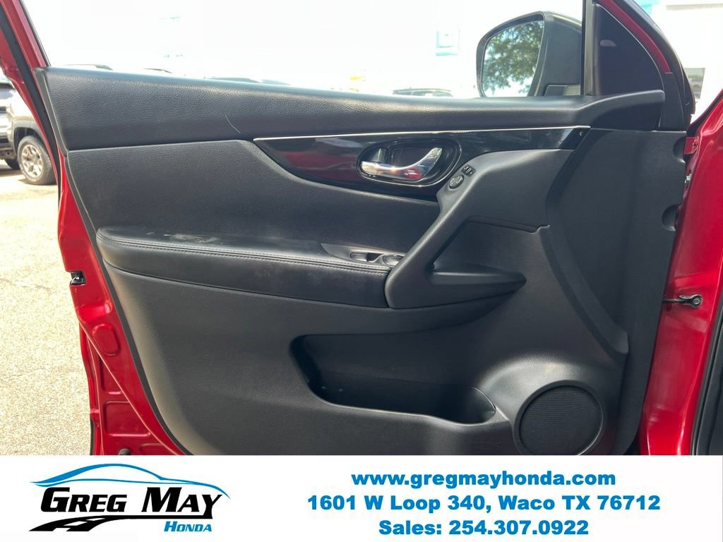 Used 2018 Nissan Rogue Sport SL w/ SL Premium Package FWD image 23
