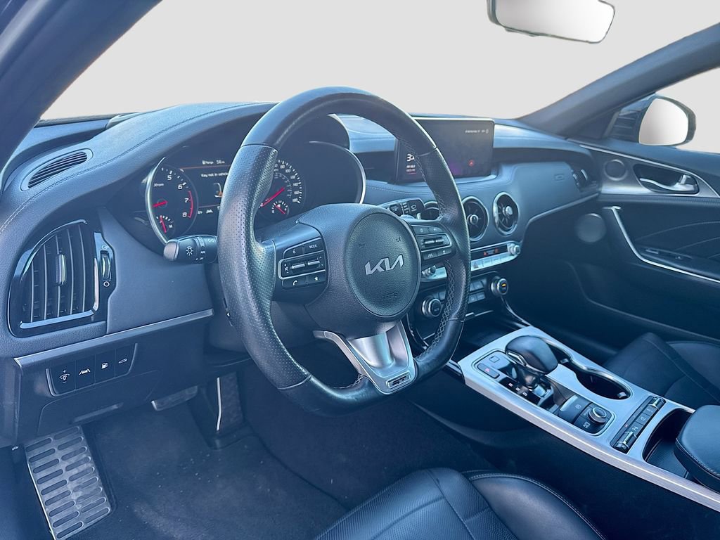 Used 2023 Kia Stinger GT2 image 11