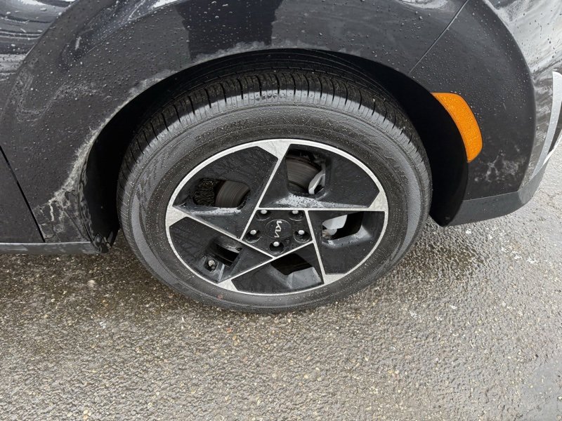 Certified 2025 Kia Soul EX image 15