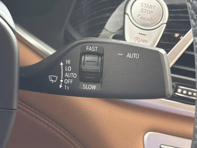Used 2022 BMW 750i xDrive w/ Executive Package AWD/4WD image 13