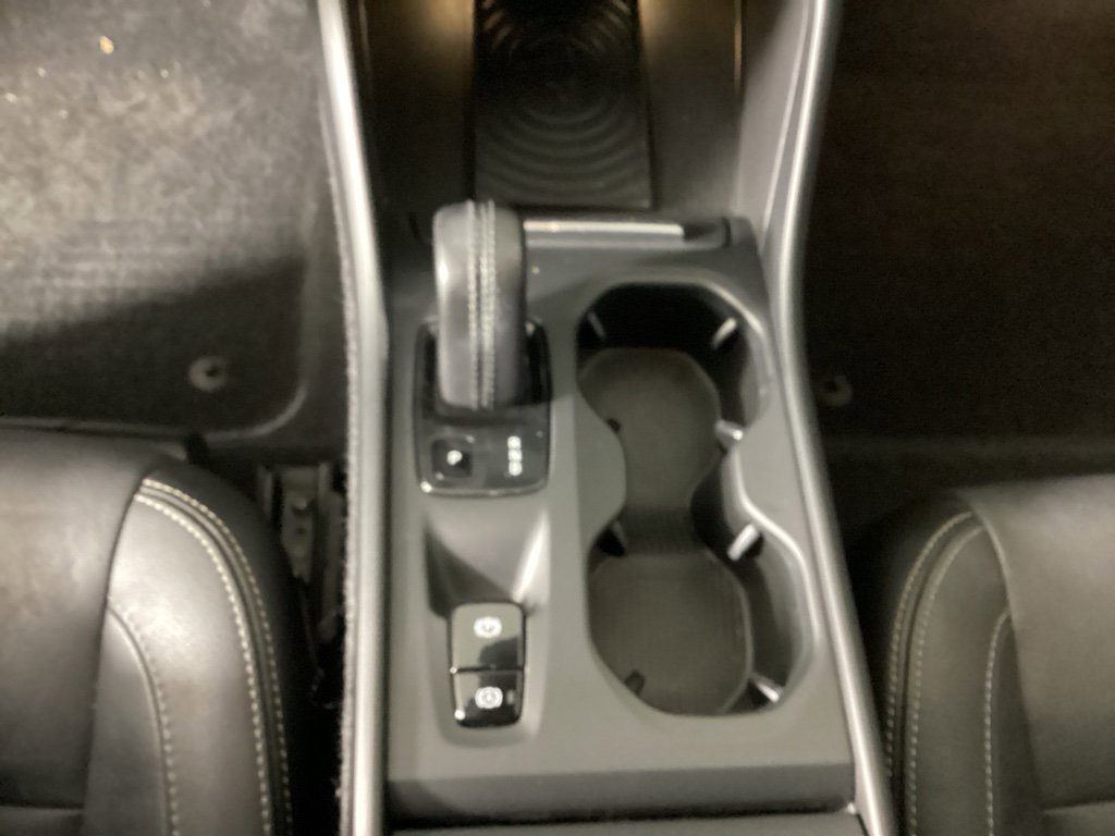 Used 2019 Volvo XC40 T5 Momentum image 27