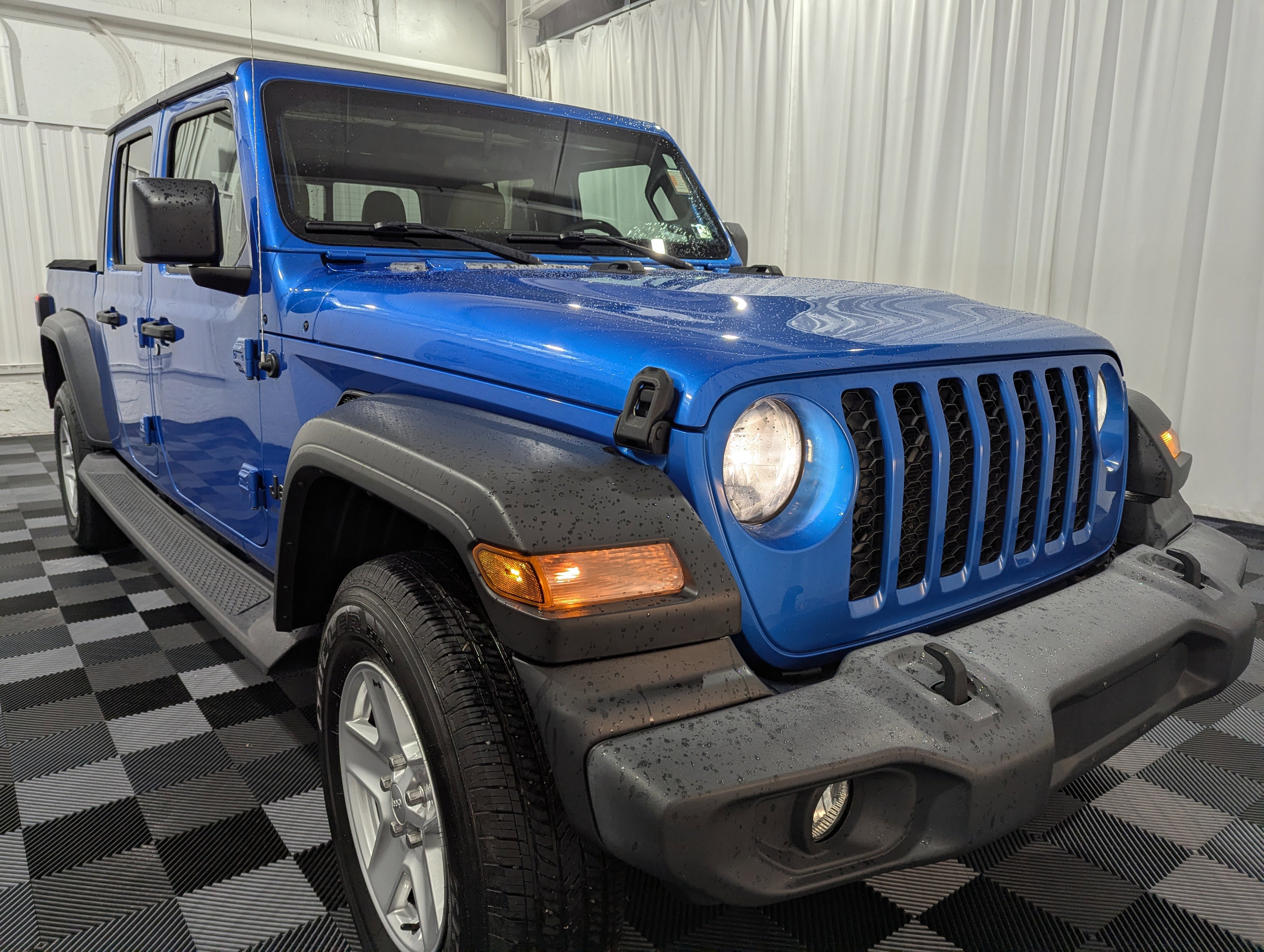 Used 2020 Jeep Gladiator Sport w/ Quick Order Package 24S AWD/4WD image 5