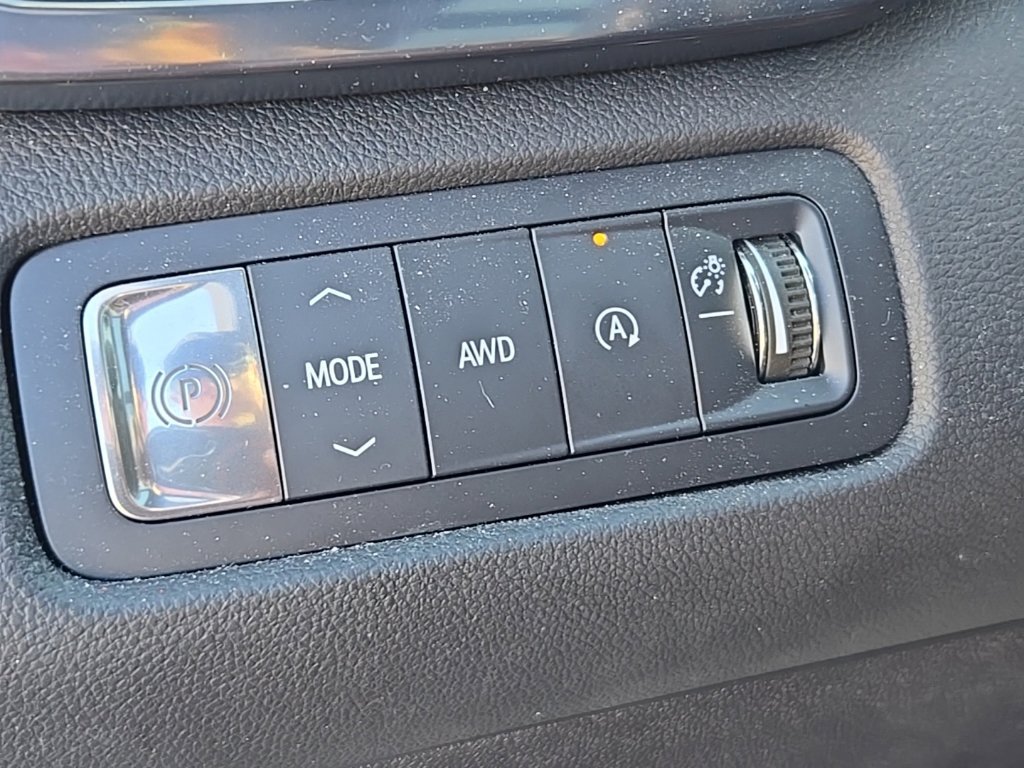 Used 2025 GMC Acadia AT4 w/ Luxury Package AWD/4WD image 15