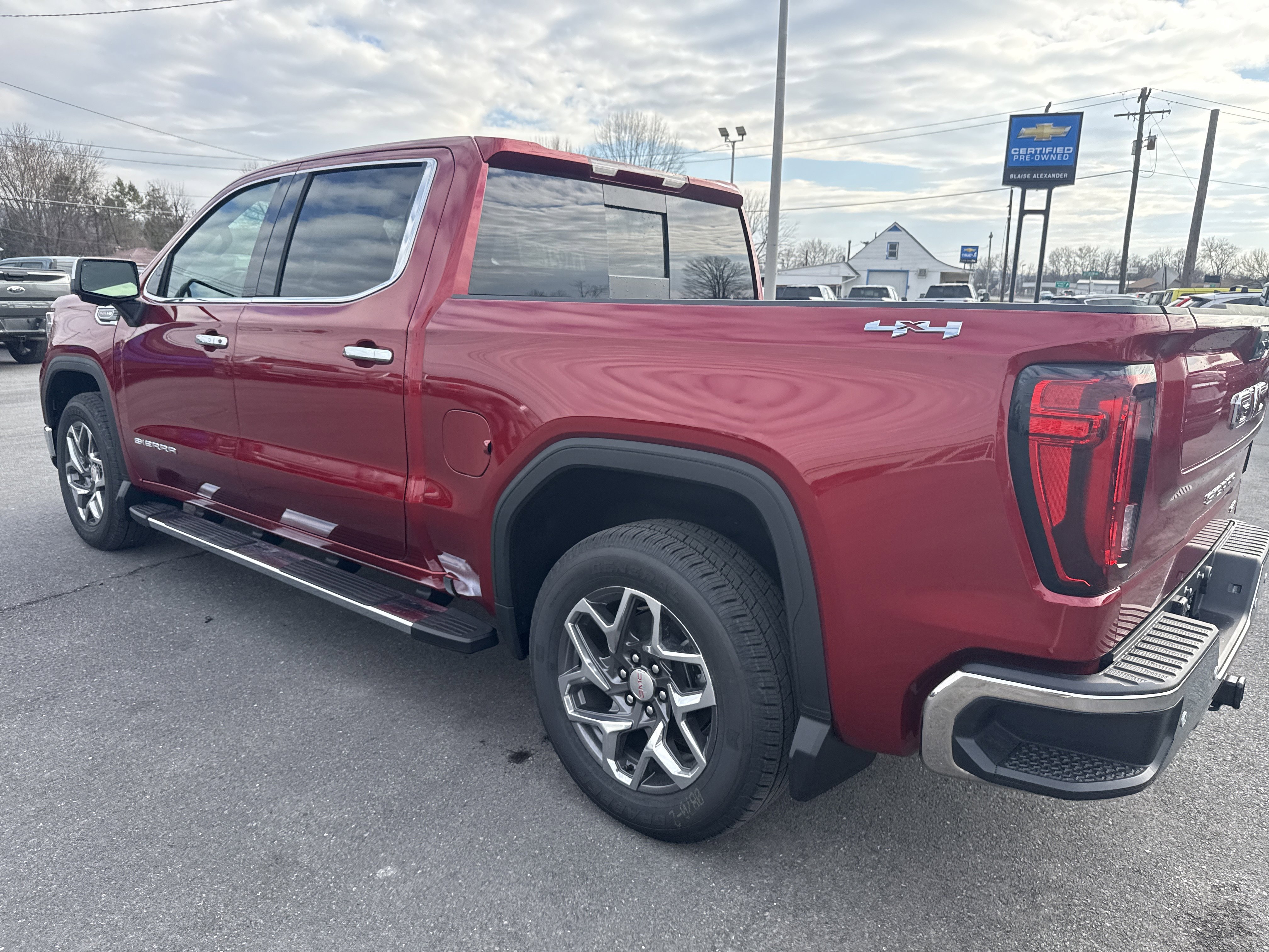New 2026 GMC Sierra 1500 SLT w/ SLT Premium Plus Package image 6