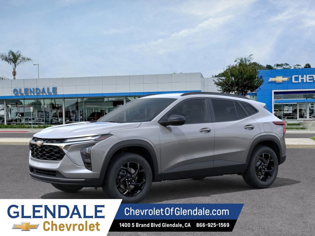 New 2026 Chevrolet Trax LT w/ Driver Confidence Package FWD image 2