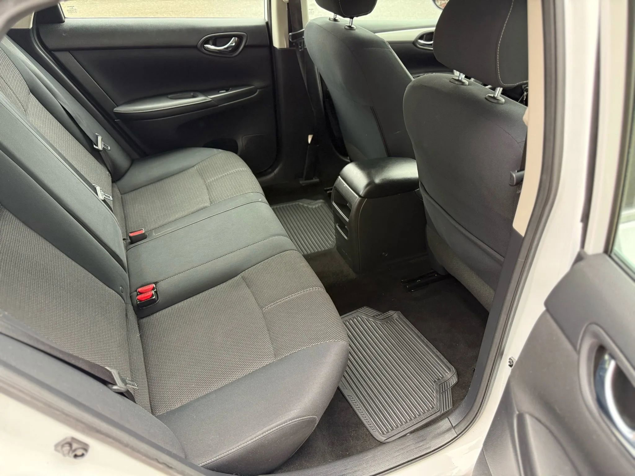 Used 2018 Nissan Sentra S image 22