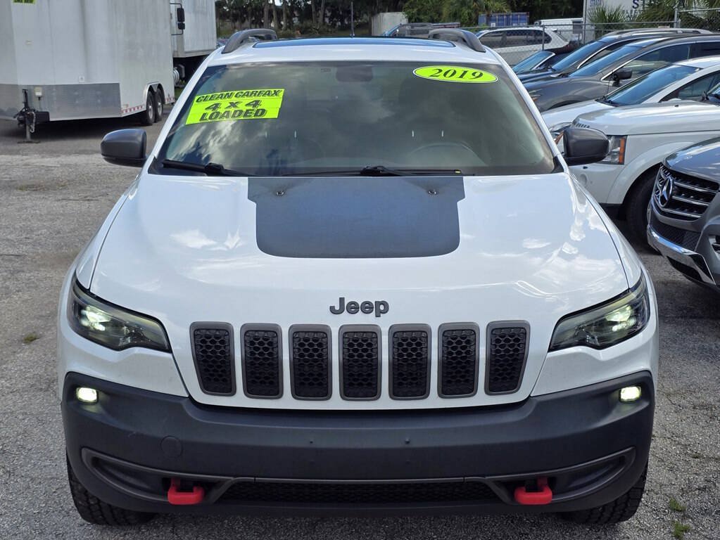 Used 2019 Jeep Cherokee Trailhawk w/ Comfort/Convenience Group AWD/4WD image 3