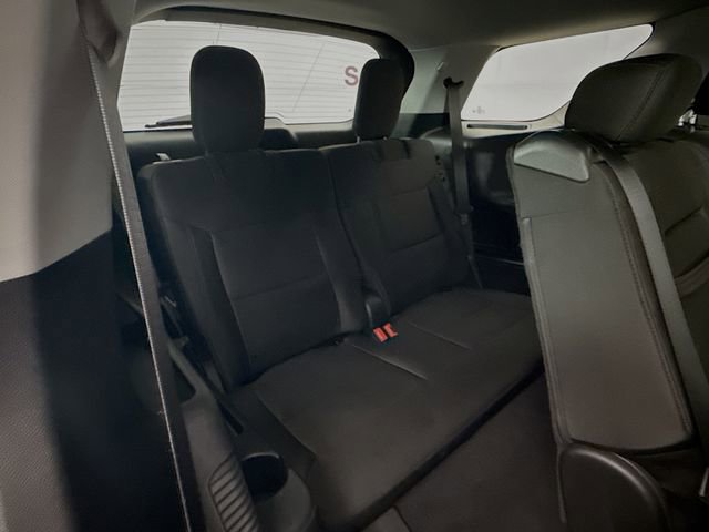 Used 2023 Ford Explorer XLT image 25