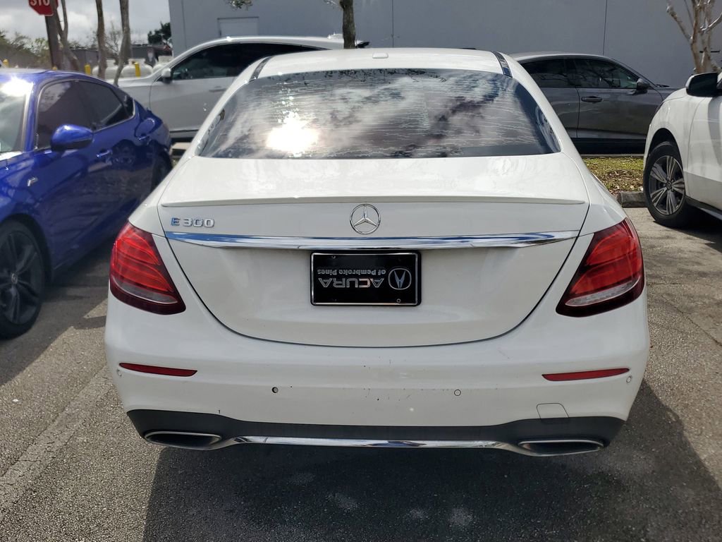 Used 2017 Mercedes-Benz E 300 image 8
