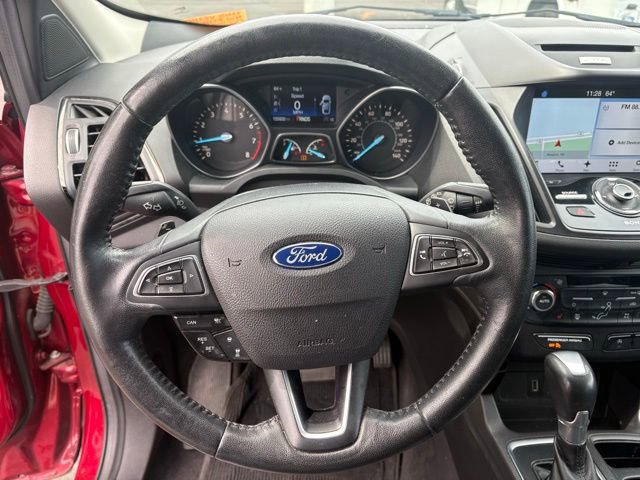 Used 2017 Ford Escape Titanium image 10