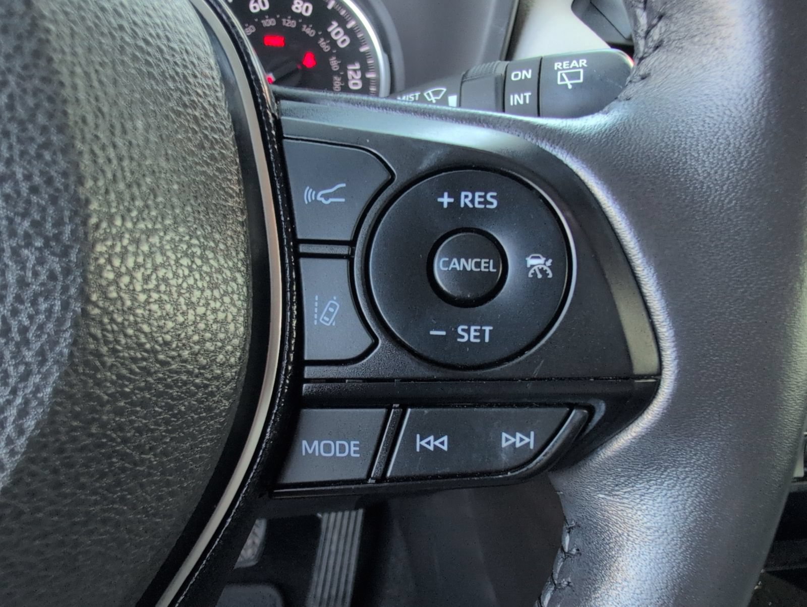 Used 2021 Toyota RAV4 XLE Premium FWD image 12