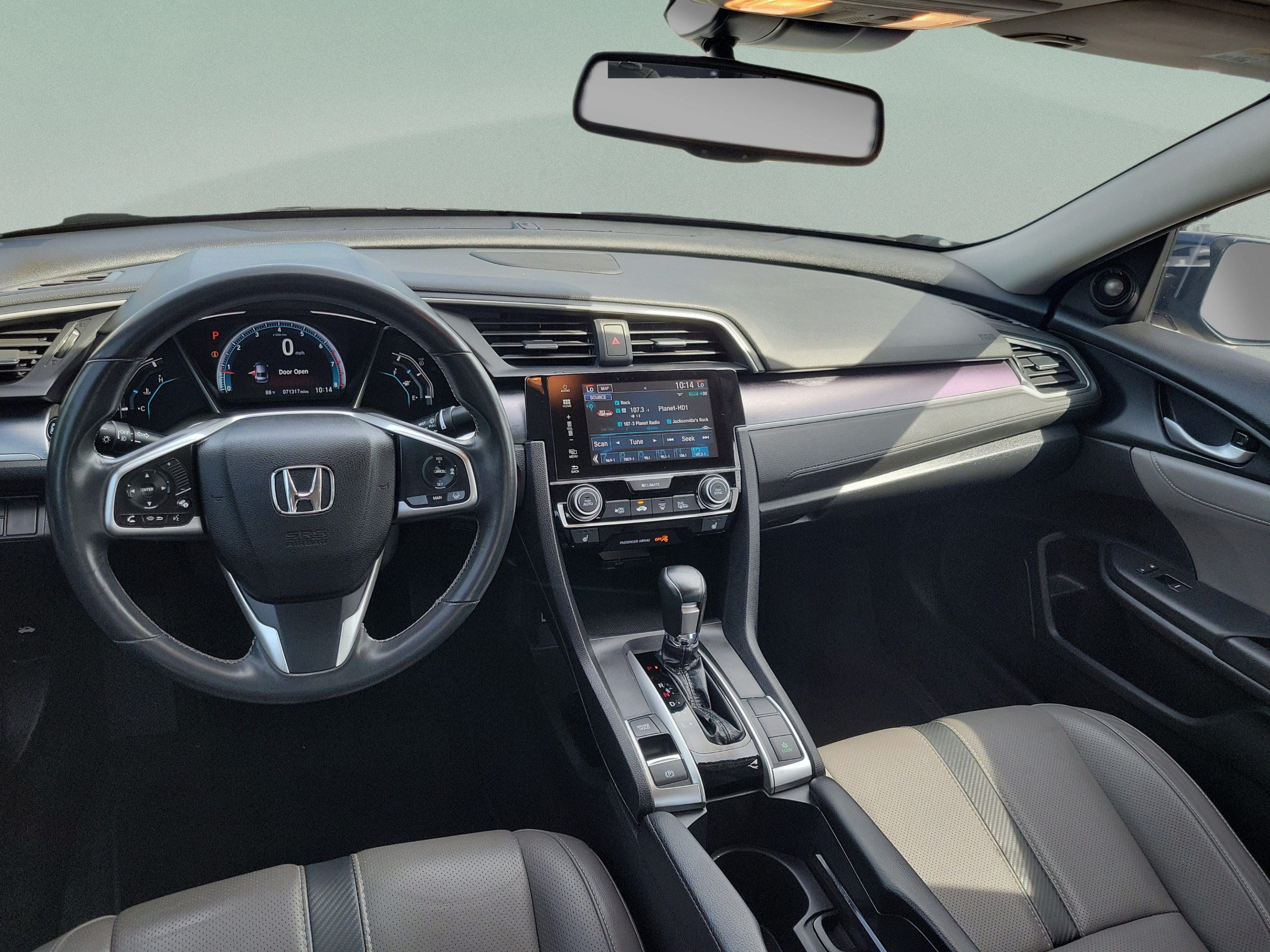 Used 2017 Honda Civic Touring image 16