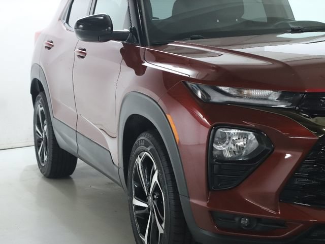 Certified 2023 Chevrolet TrailBlazer RS w/ Sun and Liftgate Package AWD/4WD image 9